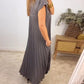 Sleeveless pleated simple solid colour dress
